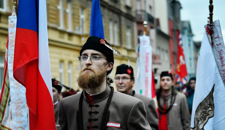 Výročí vzniku republiky oslavilo v ulicích Plzně bohatým programem 50