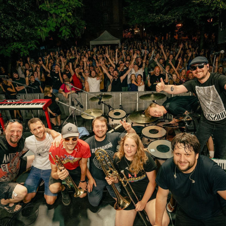 Velký večírek ve Stříbře! zakázanÝovoce přiveze novou desku, doprovodí je domácí Rambanbám