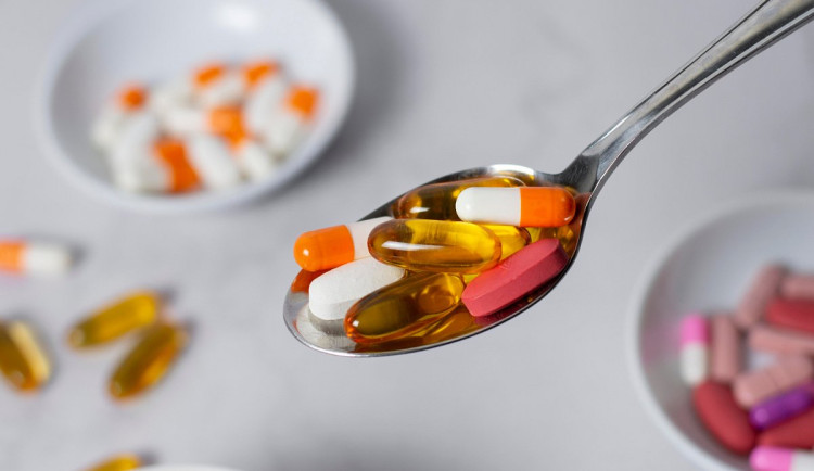 Které potraviny mohou změnit účinek vašich léků