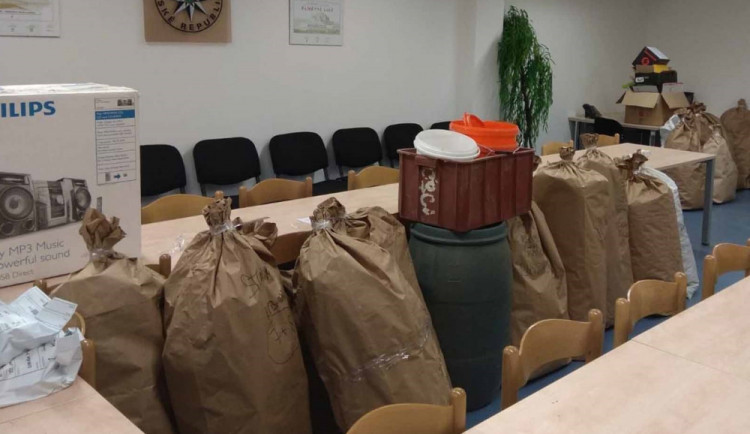 FOTO: Policisté zabavili 50 kilo trávy, dealer byl přitom na marihuanu alergický