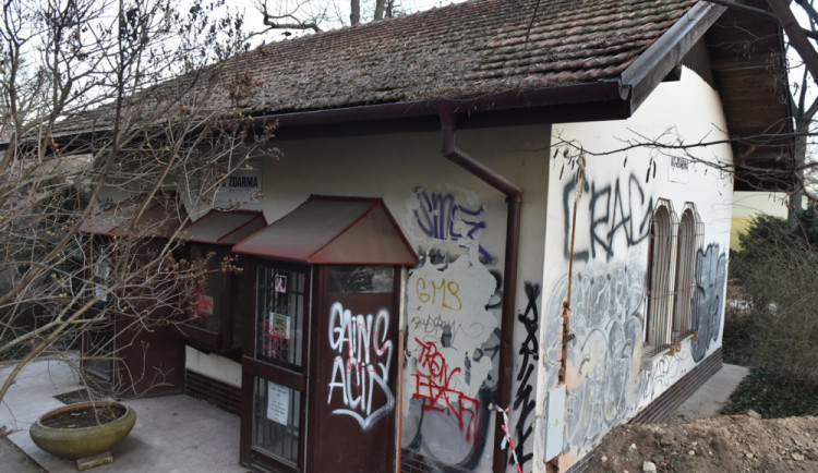 Lužánky se dočkají nových moderních veřejných toalet