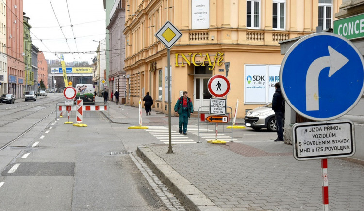 Na Cejlu dnes začala dlouhodobá uzavírka
