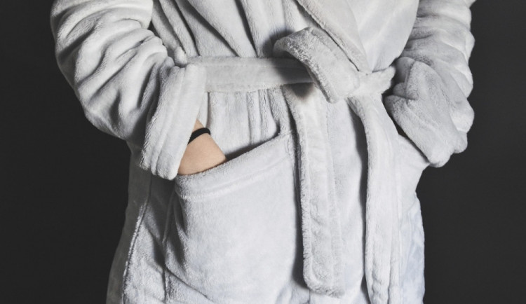 Muž v županu a papučích chtěl do brněnské nemocnice bavit děti, místo toho skončil na psychiatrii