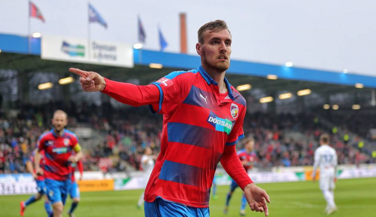 Plzeň udolala v závěru Ostravu a přiblížila se Slavii.