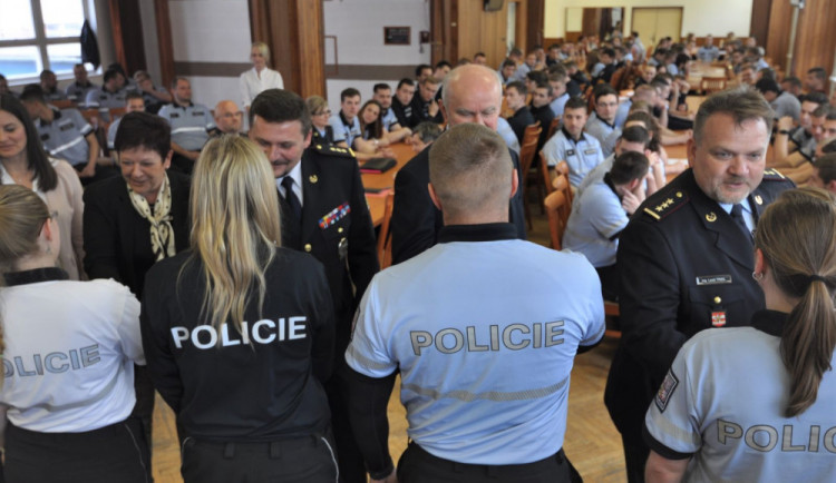 Více než stovka policistů se rozhodla darovat život a rozšířit registr dárců kostní dřeně