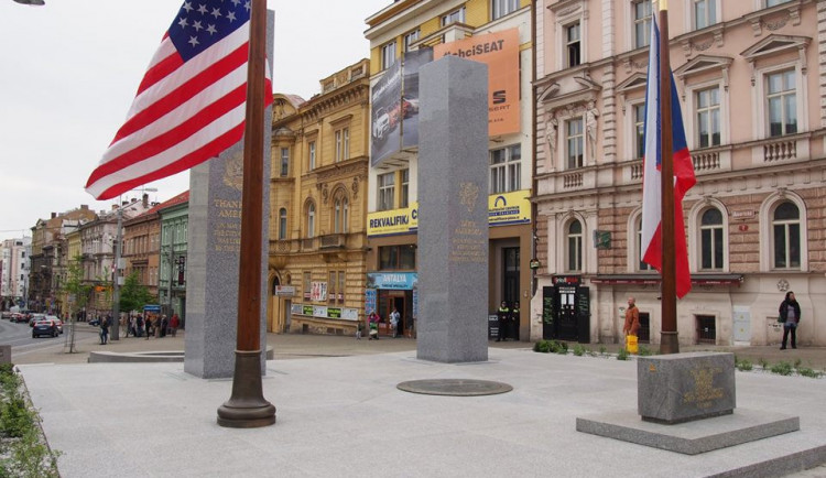 31879942_1968101639868556_519674262378774528_n