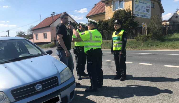 Policisté kontrolovali.