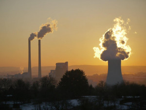 Ministerstvo jde na ruku uhelným elektrárnám. Chce jim povolit vypouštět do vzduchu skoro o polovinu více rtuti