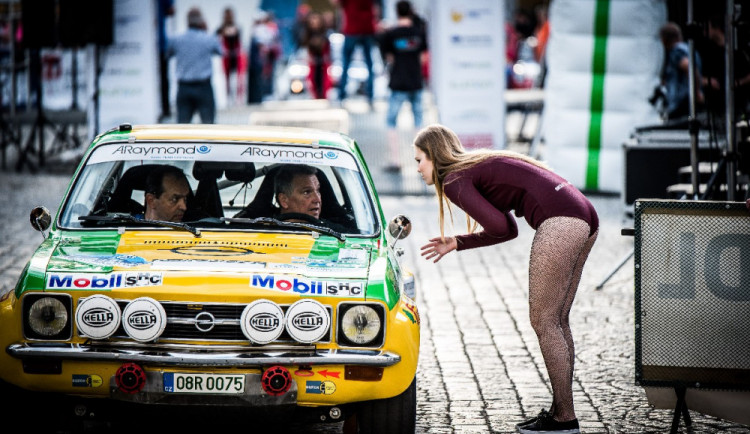 FOTO: Pech vyhrál Rallye Šumava, Kopeckého přibrzdil defekt