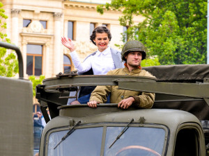 Plzeňské Slavnosti svobody vyvrcholily velkým vojenským konvojem.