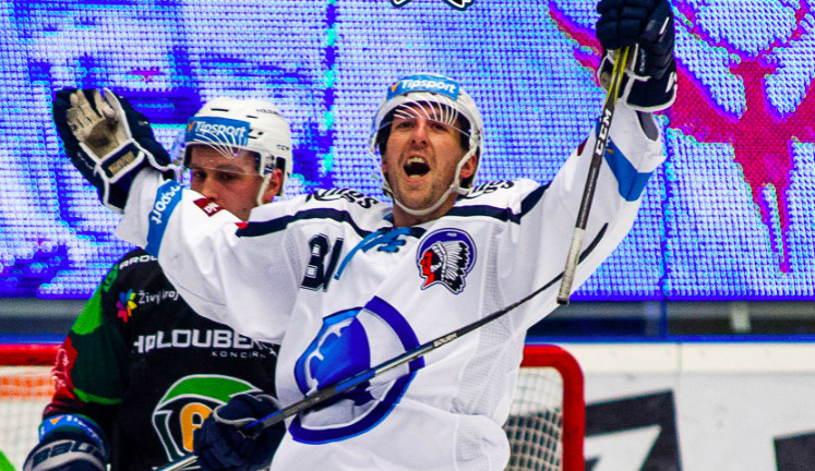 Útočník Kracík prodloužil o rok smlouvu s Plzní.