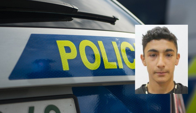 Policisté pátrají po sedmnáctiletém mladíkovi, který se vyhýbá ústavní výchově.