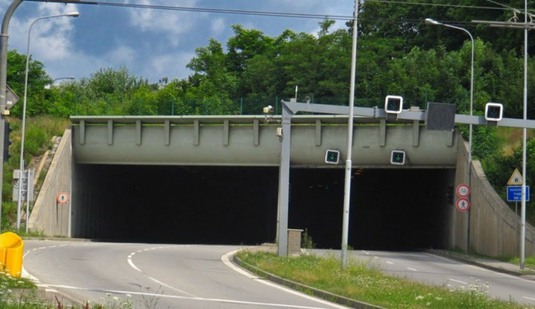 Vrchol dopravního pekla v Brně se blíží. Od července se uzavřou Husovické tunely