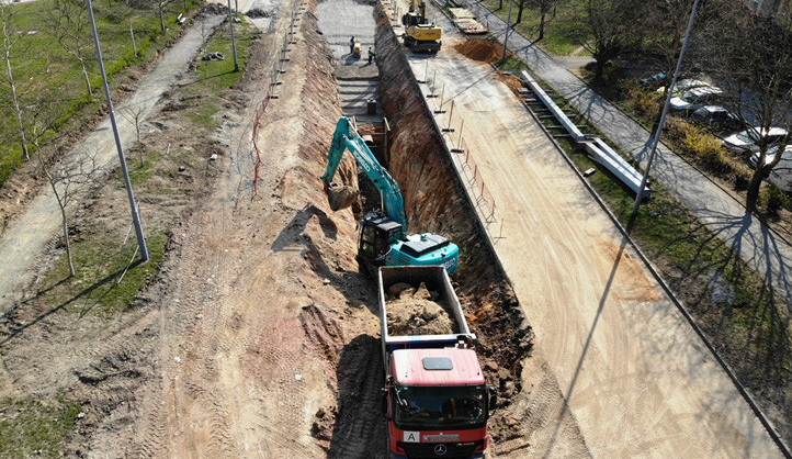 Oprava Studentské ulice v Plzni se kvůli špatnému stavu kolektoru protáhne.