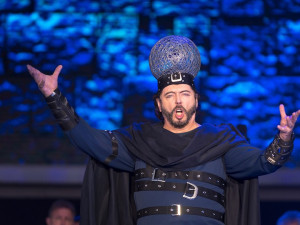 Nabucca při Noci s operou vidělo na 7500 lidí.