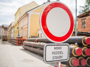Řidičům v Plzni se otevře nový most přes trať na Domažlické ulici