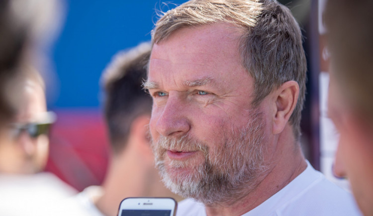 Věděli jsme, že Plzeň jednou musíme omladit, řekl trenér Vrba.