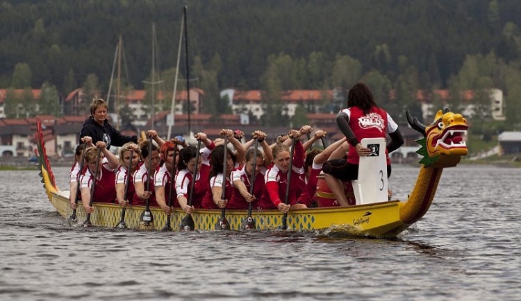 Prýglem budou v sobotu křižovat dračí lodě. Brněnské drak nabídne i velký dětský den
