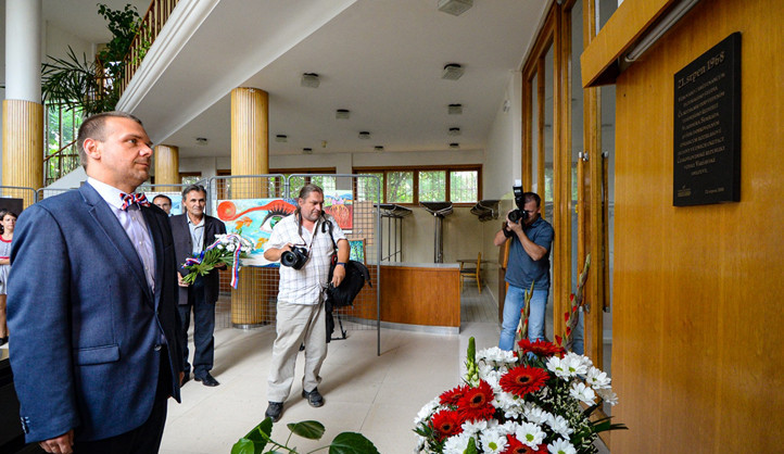 Plzeň si připomněla srpnové události roku 1968, primátor položil kytice.
