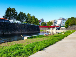 Plzeň má svou novou Náplavku na Radbuze, vybízí k relaxaci i aktivitám
