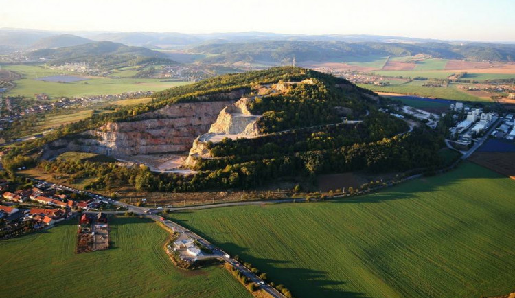 Kraj chce získat 341 milionů na stavbu obchvatu Čebína