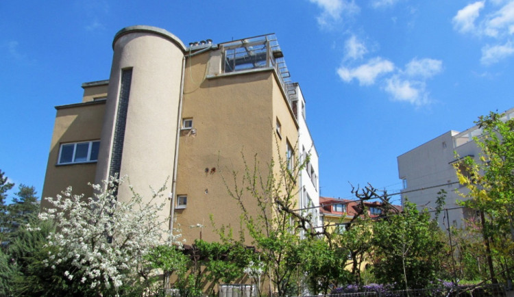 Rekonstrukce má zásadně změnit část Fuchsovy vily. Památkáři žádají ochranu