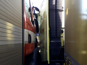 Hasičům vjel do cesty kamion. Nehodě se už nedalo zabránit.