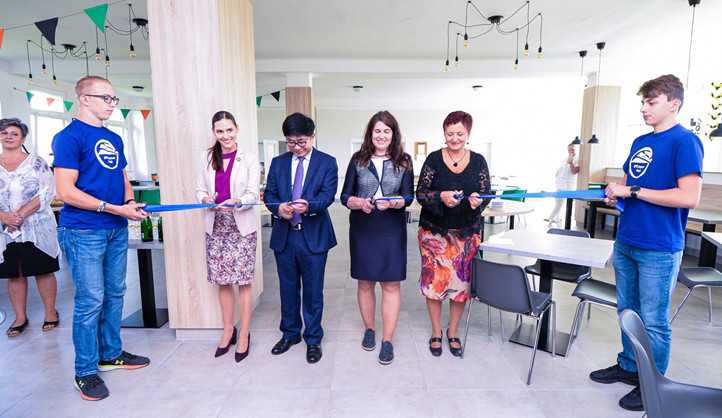 Nová jídelna Dopravní školy v Křimicích.