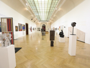 Nezlomní. Obecní dům v Praze zahájil jedinečnou výstavu, která představuje možný průřez českým uměním minulého století.