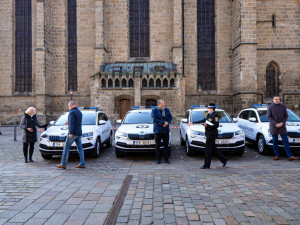Plzeňští strážníci vyjedou do terénu s novými vozy.