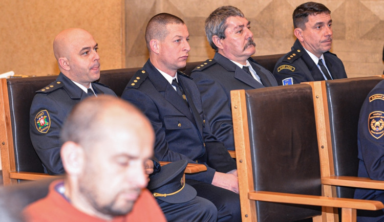 Město poděkovalo dobrovolným hasičům za celoroční práci.