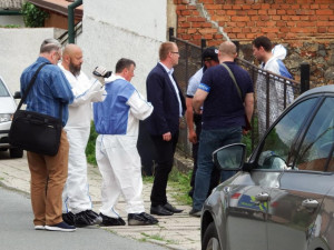 Za vraždu mladé dívky uložil soud v Plzni mladíkovi 18 let vězení