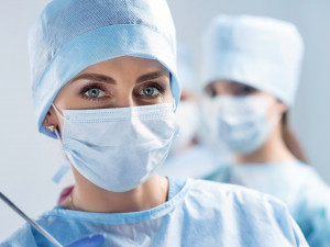 Nemocnice v Plzeňském kraji omezují kvůli chřipce návštěvy