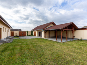 Chcete si odpočinout uprostřed nádherné jihočeské přírody? Chalupa Těšínov je správná volba.