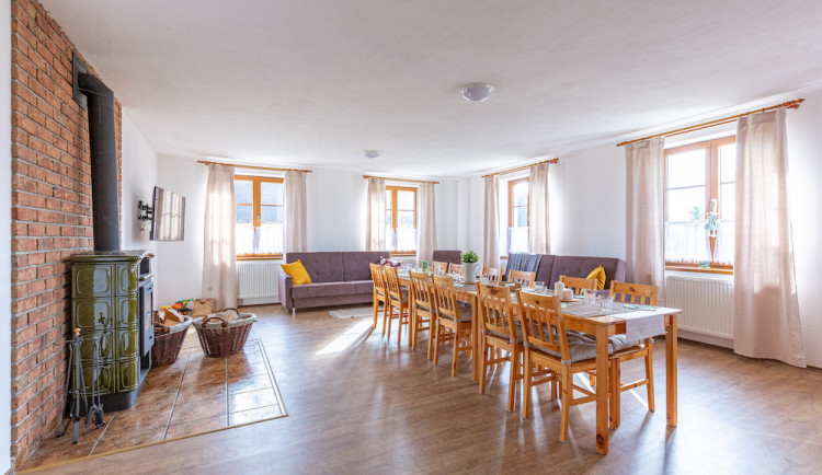 Chcete si odpočinout uprostřed nádherné jihočeské přírody? Chalupa Těšínov je správná volba.