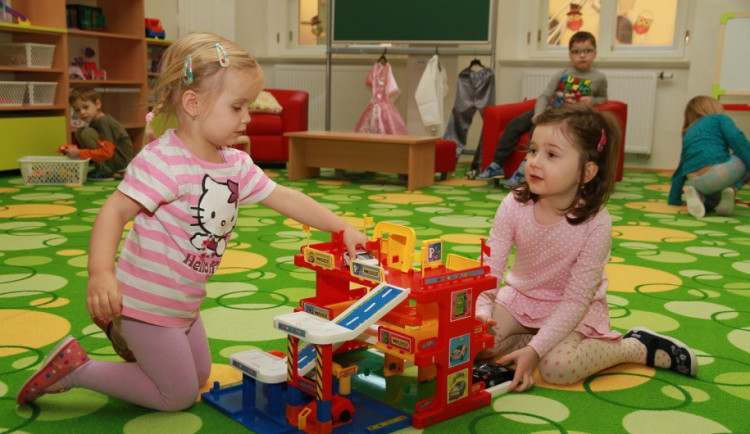 Plzeň zřejmě od čtvrtka uzavře mateřské školy