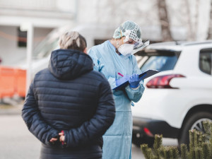 Počet nakažených osob s koronavirem v Plzeňském kraji se v podvečer zvýšil na 17