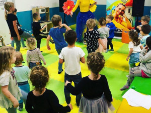 size4-15852995407822-139-foto-video-deti-jsou-nejvdecnejsi-publikum-rika-zpevacka-pro-nejmensi