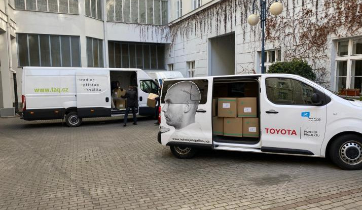 Tak vypadal rozvoz ochranných prostředků pro řidiče ve veřejné dopravě