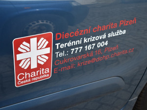 Na krizovou linku plzeňské charity volají živnostníci i samoživitelky, hledají oporu