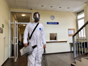 Doubravka vydezinfikuje školky, očistnou kůrou už prošly úřad, D-klub i veřejné toalety