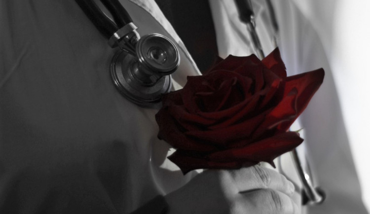 Čtyři případy úmrtí pacientů s koronavirovou nákazou už má Plzeňský kraj