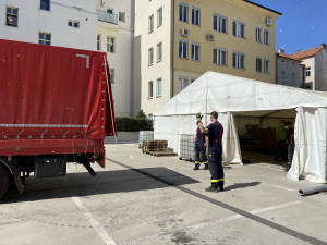 Počty nakažených osob v Plzeňském kraji stále narůstají, smutnou statistiku vede Domažlicko