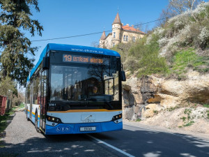 PMDP testuje další zapůjčený trolejbus, díky bateriím dojede i tam, kde nejsou troleje