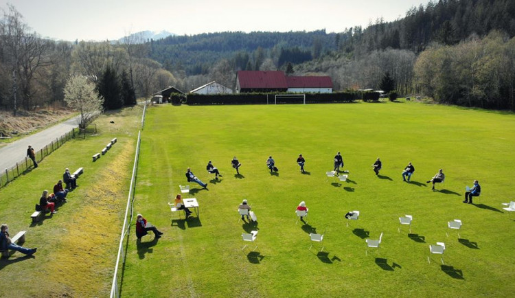 Netradičně jednalo železnorudské zastupitelstvo pod širým nebem