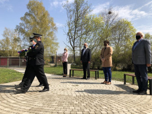 Pietní akt u památníku v Jateční ulici