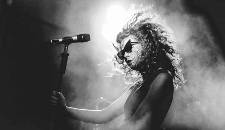 Projekt #OneTrack spojil české hudebníky do jedné skladby