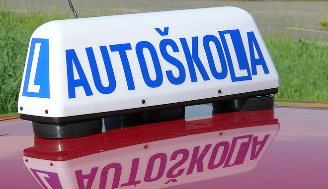 Počet pokusů o zisk řidičského průkazu bude možná omezený