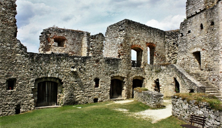 Hrad Rabí přivítá první návštěvníky 11. května