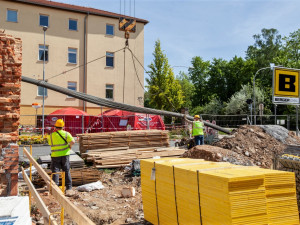 Pro vědeckou knihovnu Plzeňského kraje vyrůstá na Borech nový depozitář